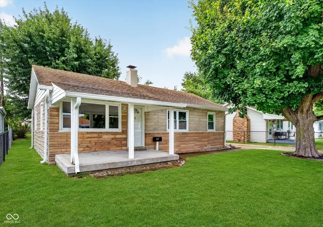 Photo 2 of Single family home for sale at 1819 Bacon St, Indianapolis, IN 46237 | MLS# 22118488 | Listing updated on 2026-10-01