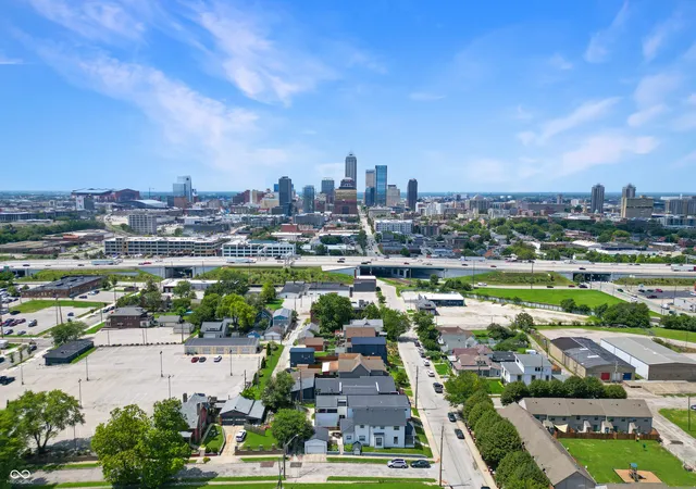 35th image of 1037 E Ohio St, Indianapolis, IN 46202 | MLS# 22118497