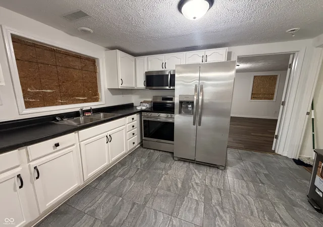 16th image of 621 Della Rd, Columbus, IN 47203 | MLS# 22118499
