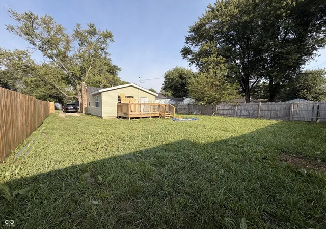 2nd image of 621 Della Rd, Columbus, IN 47203 | MLS# 22118499