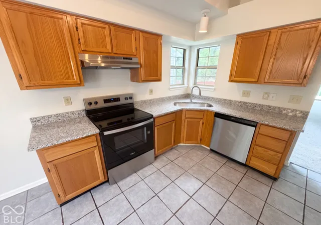 Photo 2 of Single family home for sale at 5654 Crown Vetch Pl, Indianapolis, IN 46254 | MLS# 22118504 | Listing updated on 2026-09-27