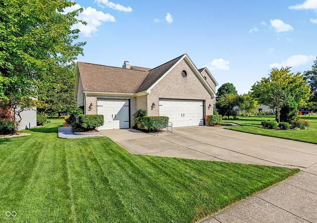 3rd image of 4838 Ashbrook Dr, Noblesville, IN 46062 | MLS# 22118525