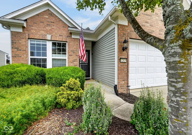 1st image of 12839 Gloria Dr, Fishers, IN 46037 | MLS# 22118528