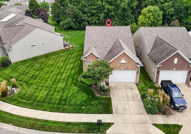 2nd image of 12839 Gloria Dr, Fishers, IN 46037 | MLS# 22118528