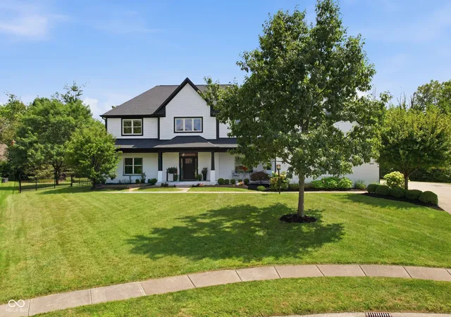 2nd image of 3803 Steeplechase Dr, Carmel, IN 46032 | MLS# 22118538