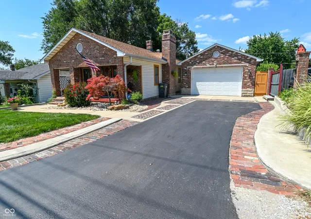 2nd image of 848 S Lynhurst Dr, Indianapolis, IN 46241 | MLS# 22118539