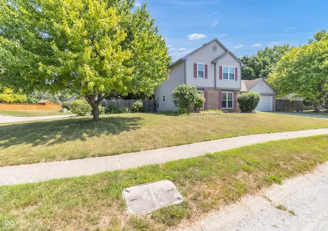2nd image of 6143 Pillory Dr, Indianapolis, IN 46254 | MLS# 22118549