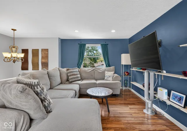 3rd image of 3304 Wedgewood Dr, Indianapolis, IN 46227 | MLS# 22118550