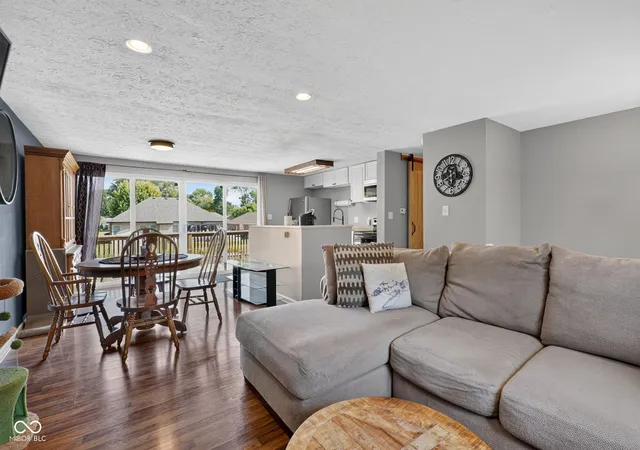 4th image of 3304 Wedgewood Dr, Indianapolis, IN 46227 | MLS# 22118550