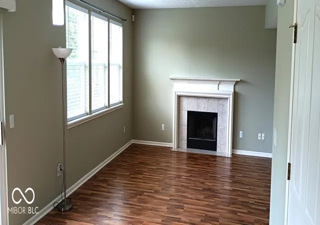 Photo 3 of Sale Pending at 12275 Cobblestone Dr, Fishers, IN 46037 | MLS# 22118553 | Listing updated on 2026-08-24