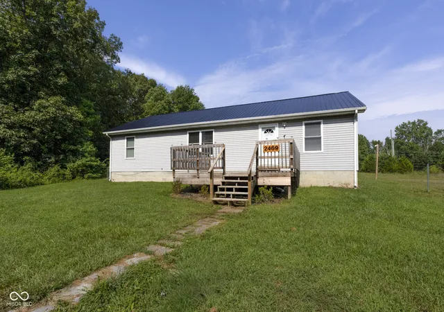 Photo 2 of Single family home for sale at 2469 Country Manor St, North Vernon, IN 47265 | MLS# 22118558 | Listing updated on 2026-08-26