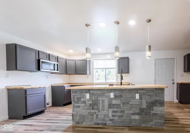 Photo 3 of Single family home for sale at 2469 Country Manor St, North Vernon, IN 47265 | MLS# 22118558 | Listing updated on 2026-08-26
