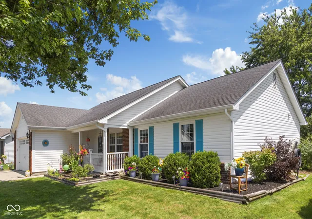 Photo 3 of Sale Pending at 1147 Bumblebee Way, Greenfield, IN 46140 | MLS# 22118562 | Listing updated on 2026-10-05