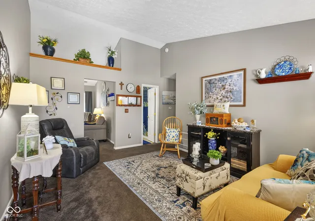 Photo 4 of Sale Pending at 1147 Bumblebee Way, Greenfield, IN 46140 | MLS# 22118562 | Listing updated on 2026-10-05