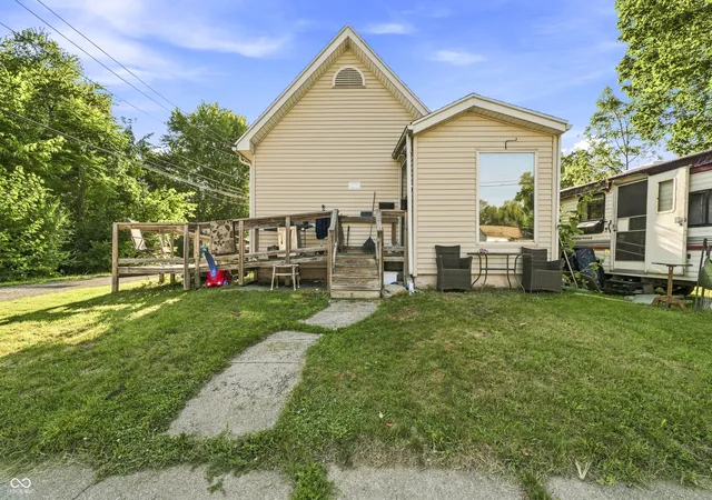 1st image of 210 Wilson St, Auburn, IN 46706 | MLS# 22118563