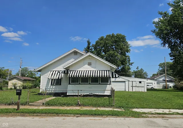 1st image of 1310 E 5th St, Muncie, IN 47302 | MLS# 22118570