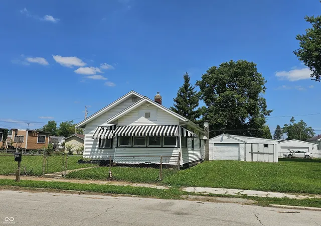 2nd image of 1310 E 5th St, Muncie, IN 47302 | MLS# 22118570