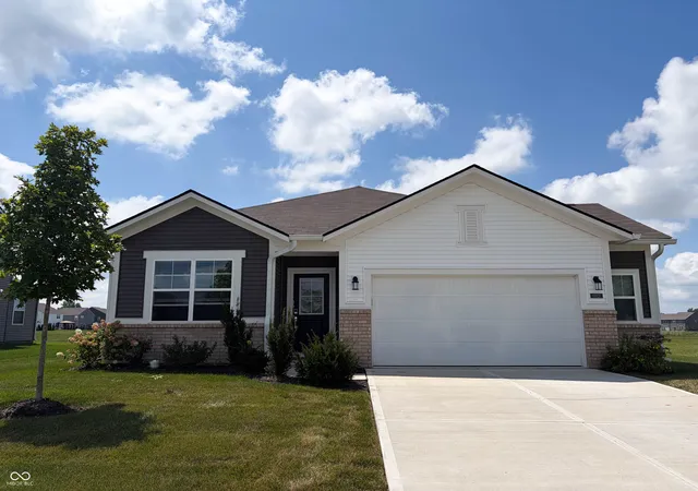 Photo 1 of Single family home for sale at 6822 Orchard Run Cir, Whitestown, IN 46075 | MLS# 22118580 | Listing updated on 2026-10-02