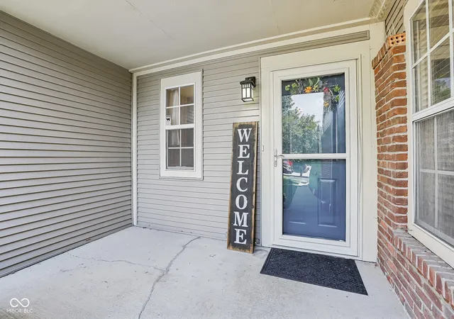 3rd image of 9495 Aberdare Dr, Indianapolis, IN 46250 | MLS# 22118582