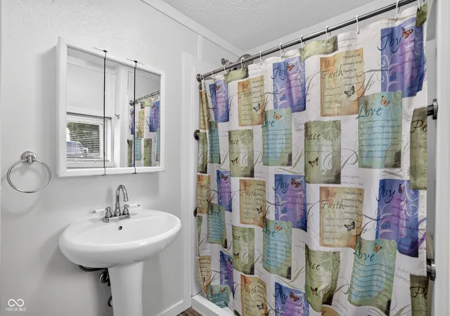 4th image of 847 W North St, Greenfield, IN 46140 | MLS# 22118592