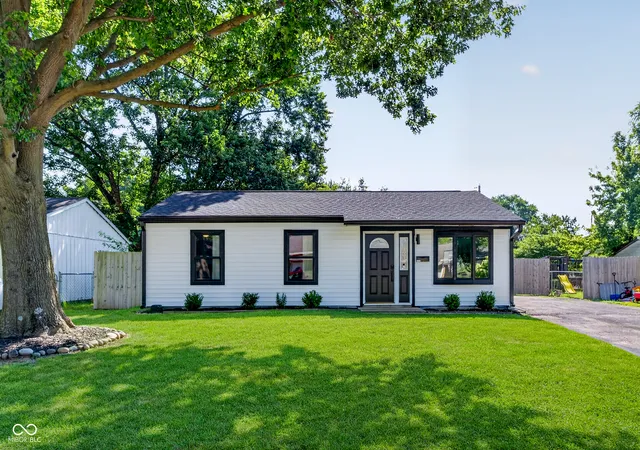 1st image of 1564 Hillcrest Dr, Noblesville, IN 46060 | MLS# 22118593