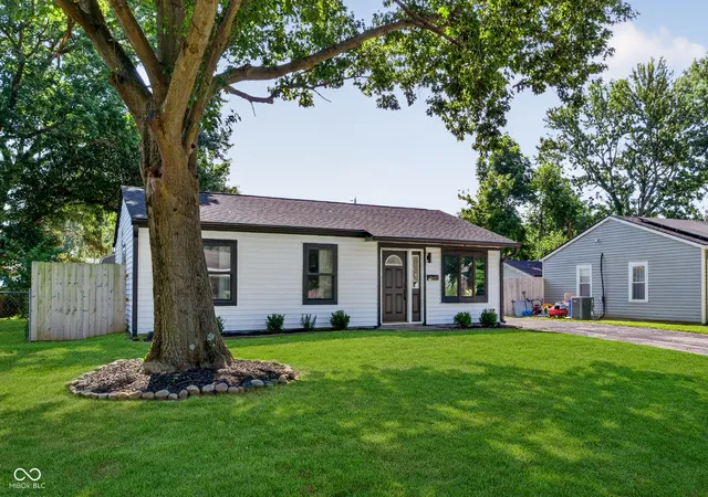 3rd image of 1564 Hillcrest Dr, Noblesville, IN 46060 | MLS# 22118593