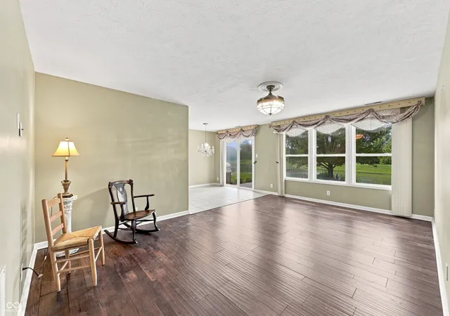 3rd image of 1707 Brookview Dr, Brownsburg, IN 46112 | MLS# 22118602
