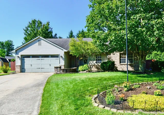 1st image of 391 Longfellow Ct, Greenfield, IN 46140 | MLS# 22118606
