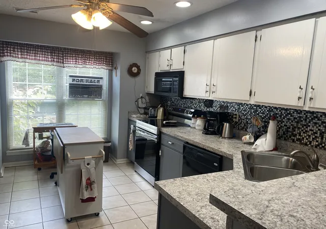 4th image of 6441 Bayside South Dr S, Indianapolis, IN 46250 | MLS# 22118615