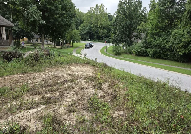 Photo 4 of Land for sale at 925 Classon Ln, Beech Grove, IN 46107 | MLS# 22118617 | Listing updated on 2026-08-07