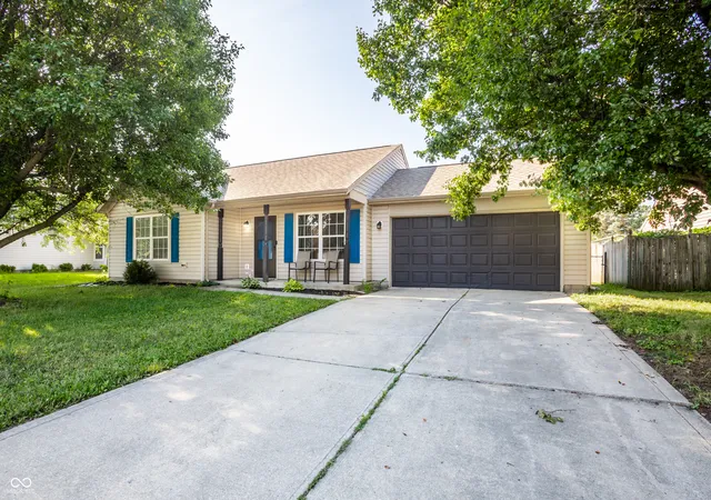 2nd image of 2509 Bristlecone Dr, Indianapolis, IN 46217 | MLS# 22118622