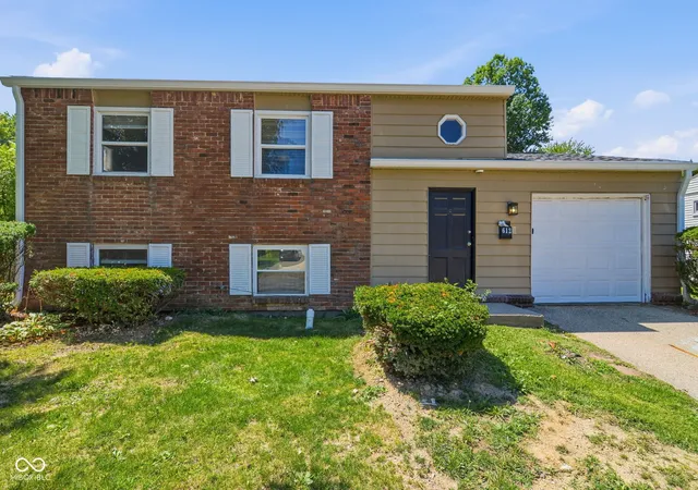1st image of 612 S Jefferson St, Brownsburg, IN 46112 | MLS# 22118662