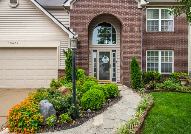 Photo 3 of Sale Pending at 13652 Flintridge Pass, Carmel, IN 46033 | MLS# 22118664 | Listing updated on 2026-08-24