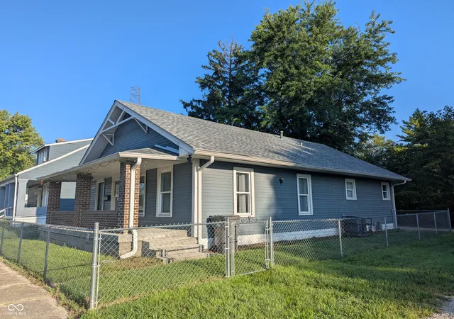 2nd image of 826 E Pleasant Run Parkway North Dr, Indianapolis, IN 46203 | MLS# 22118668