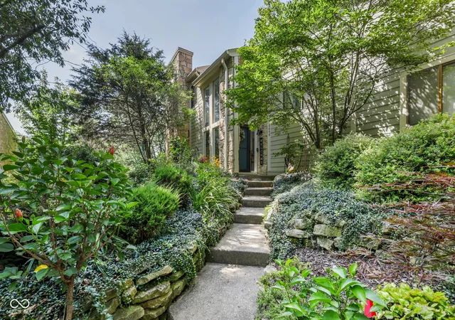 1st image of 5640 Twin Lakes Ct, Indianapolis, IN 46237 | MLS# 22118670