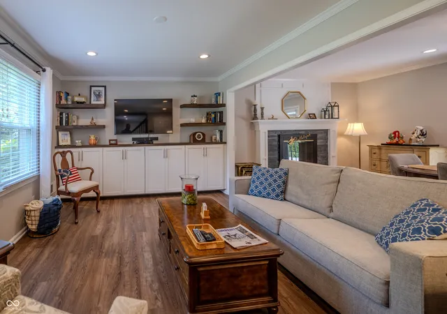Photo 3 of Sale Pending at 11209 Haverstick Rd, Carmel, IN 46033 | MLS# 22118675 | Listing updated on 2026-08-26