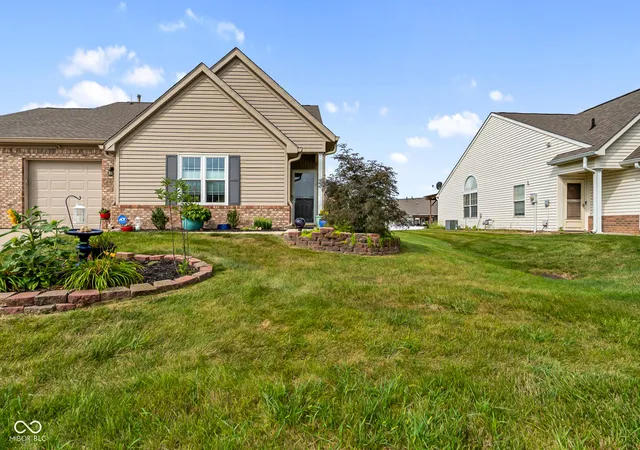 2nd image of 1177 Spencer Dr, Greenwood, IN 46143 | MLS# 22118677