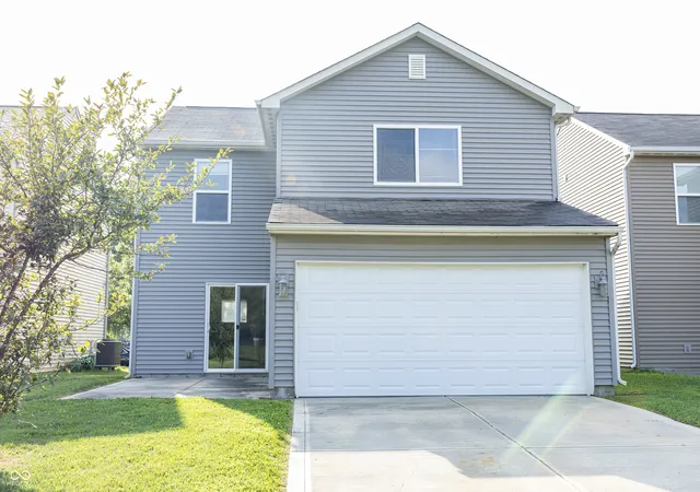 2nd image of 2122 Cedarmill Dr, Franklin, IN 46131 | MLS# 22118682