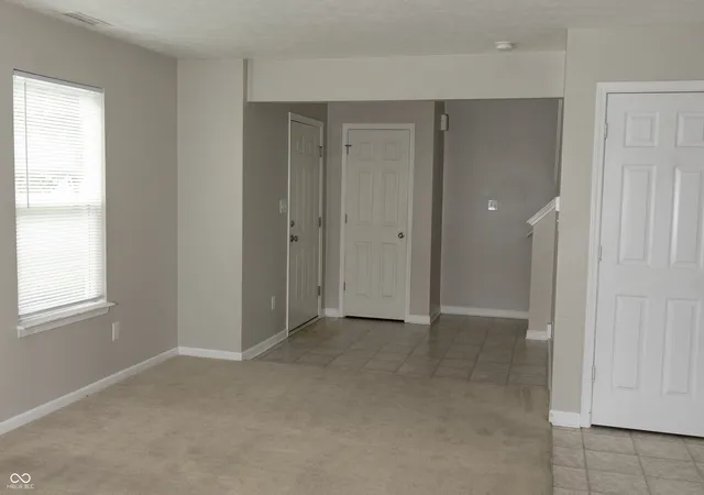3rd image of 2122 Cedarmill Dr, Franklin, IN 46131 | MLS# 22118682