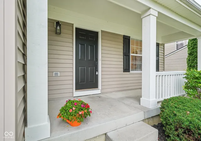 2nd image of 11881 Gatwick View Dr, Fishers, IN 46037 | MLS# 22118689
