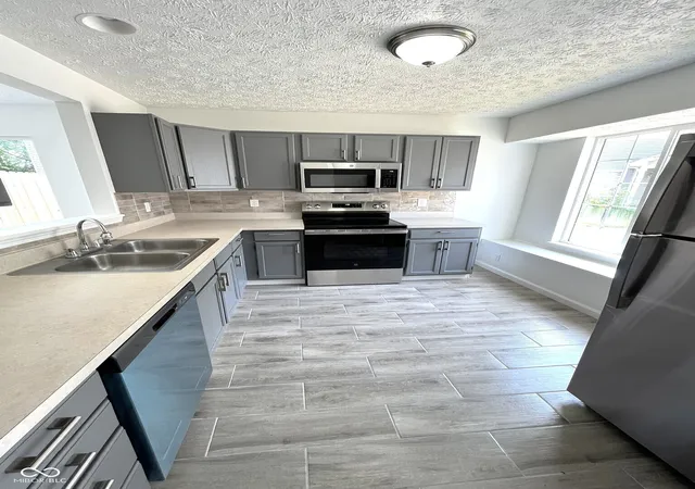 3rd image of 4676 Falcon Run Wy, Indianapolis, IN 46254 | MLS# 22118694