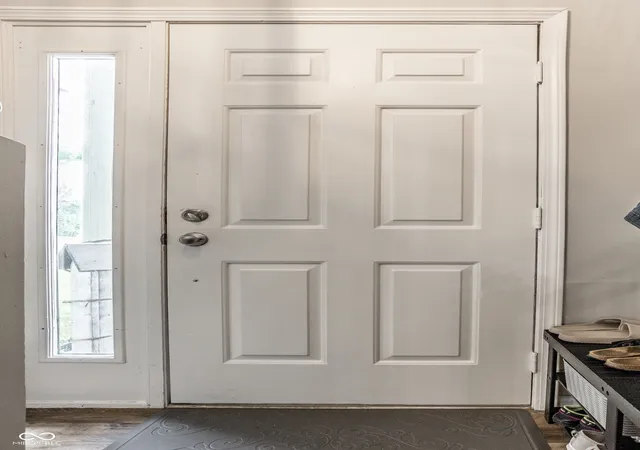 4th image of 2726 Lakeshire Ln, Indianapolis, IN 46268 | MLS# 22118716