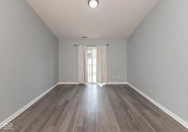 4th image of 5719 Blackley Ln, Indianapolis, IN 46254 | MLS# 22118720