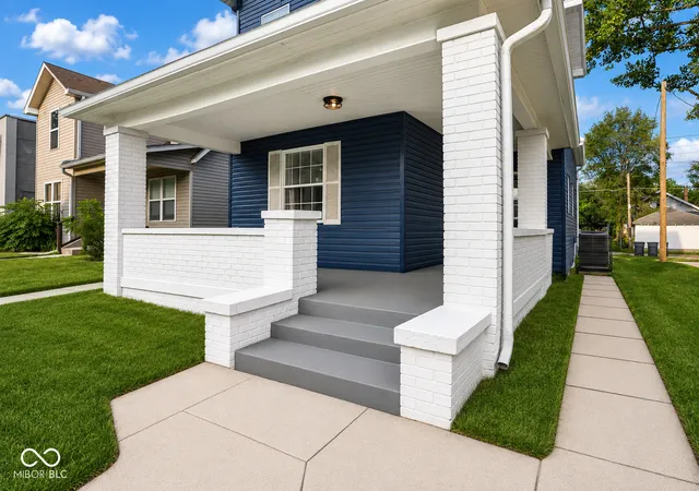 Photo 2 of Single family home for sale at 2935 N Capitol Ave, Indianapolis, IN 46208 | MLS# 22118728 | Listing updated on 2026-08-24