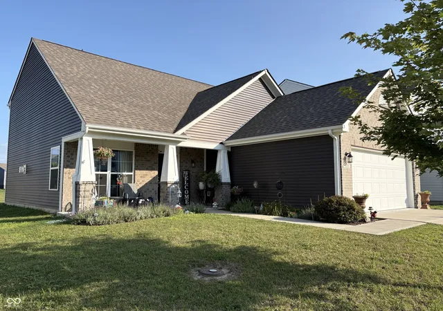 2nd image of 5335 Maywood Dr, Whitestown, IN 46075 | MLS# 22118743