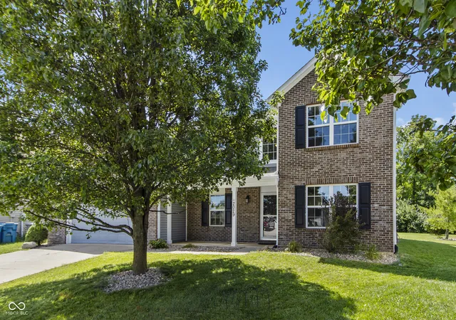 Photo 1 of Sale Pending at 2029 Seven Peaks Dr, Cicero, IN 46034 | MLS# 22118744 | Listing updated on 2026-08-22