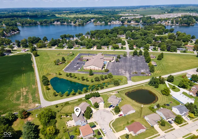 Photo 3 of Sale Pending at 2029 Seven Peaks Dr, Cicero, IN 46034 | MLS# 22118744 | Listing updated on 2026-08-22