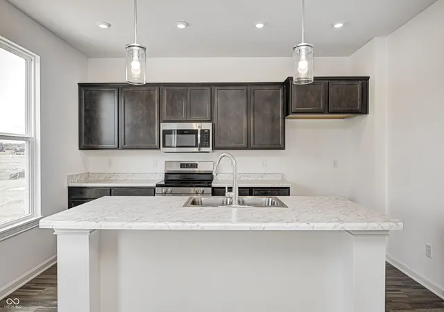 2nd image of 6583 Hemlock Ln, Pendleton, IN 46064 | MLS# 22118745
