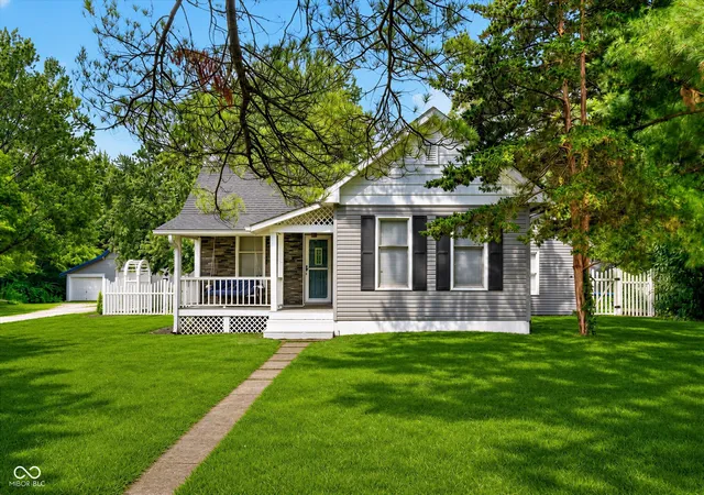 2nd image of 2917 E County Road 400 S, Plainfield, IN 46168 | MLS# 22118759