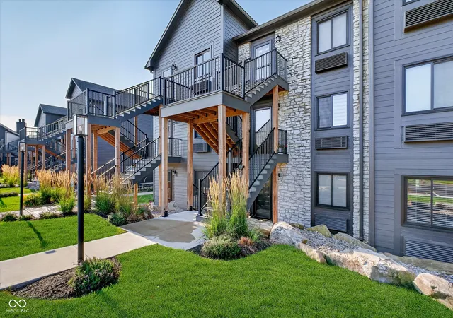 2nd image of 102 Clarendon Dr #APT 305, Noblesville, IN 46062 | MLS# 22118768
